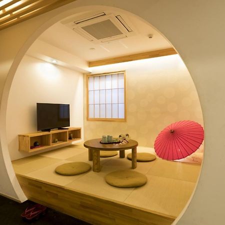 Guesthouse Raku Kyoto Bagian luar foto